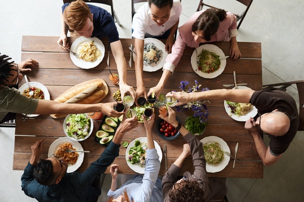 Maison portugaise repas avec amis