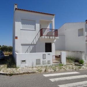 façade de la maison vue de la rue