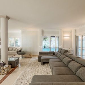 grand salon moderne meublé