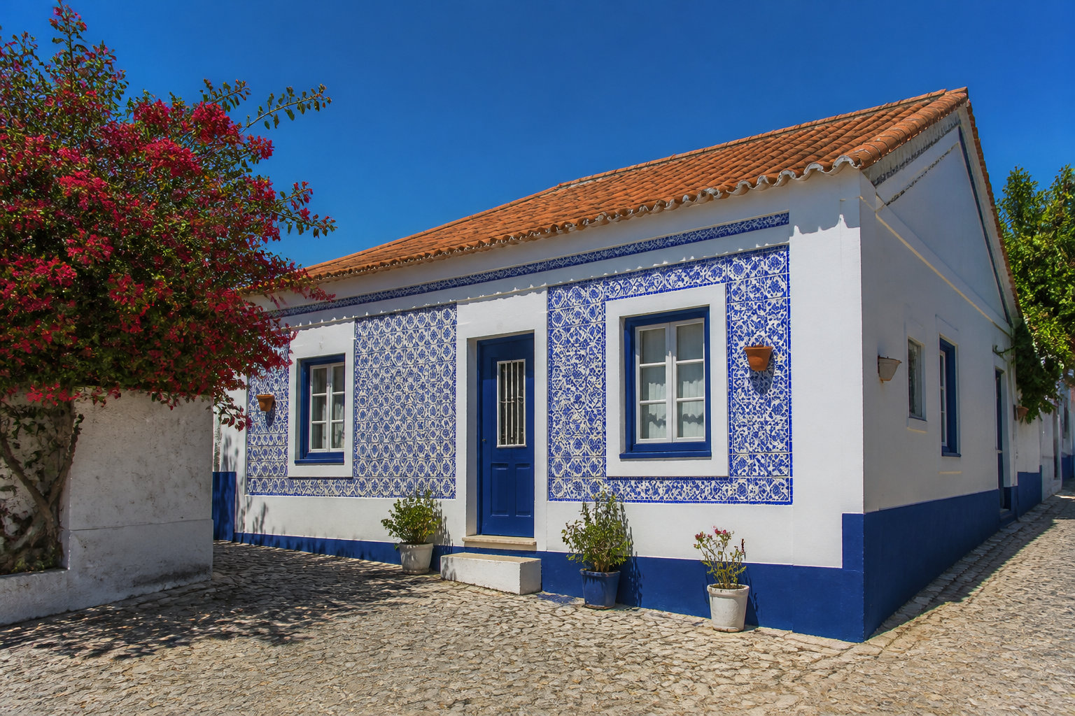 Pourquoi vérifier le statut juridique d'un bien immobilier au Portugal est votre priorité